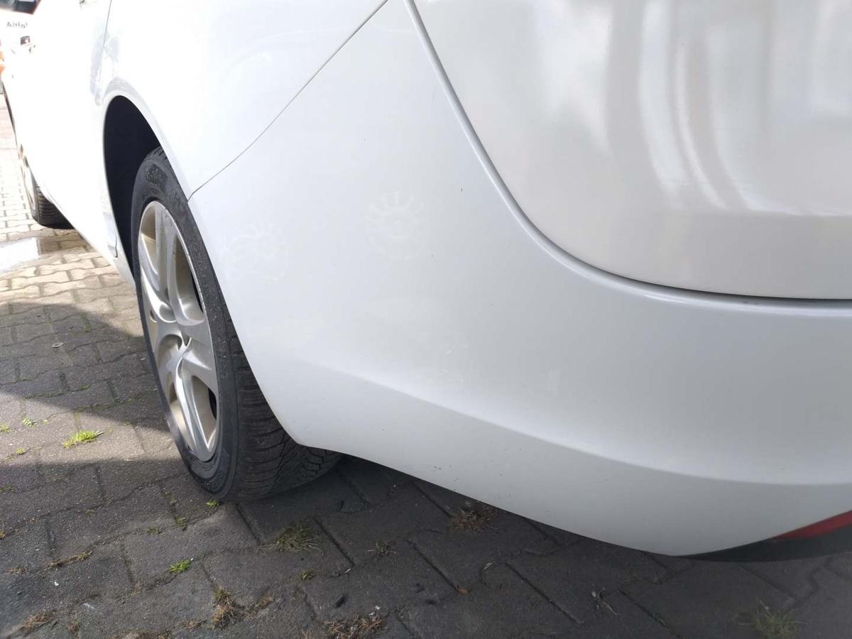 Opel Insignia A original Stoßstange Stossfänger hinten Z40R Schnee Weiss Kombi Bj.2011